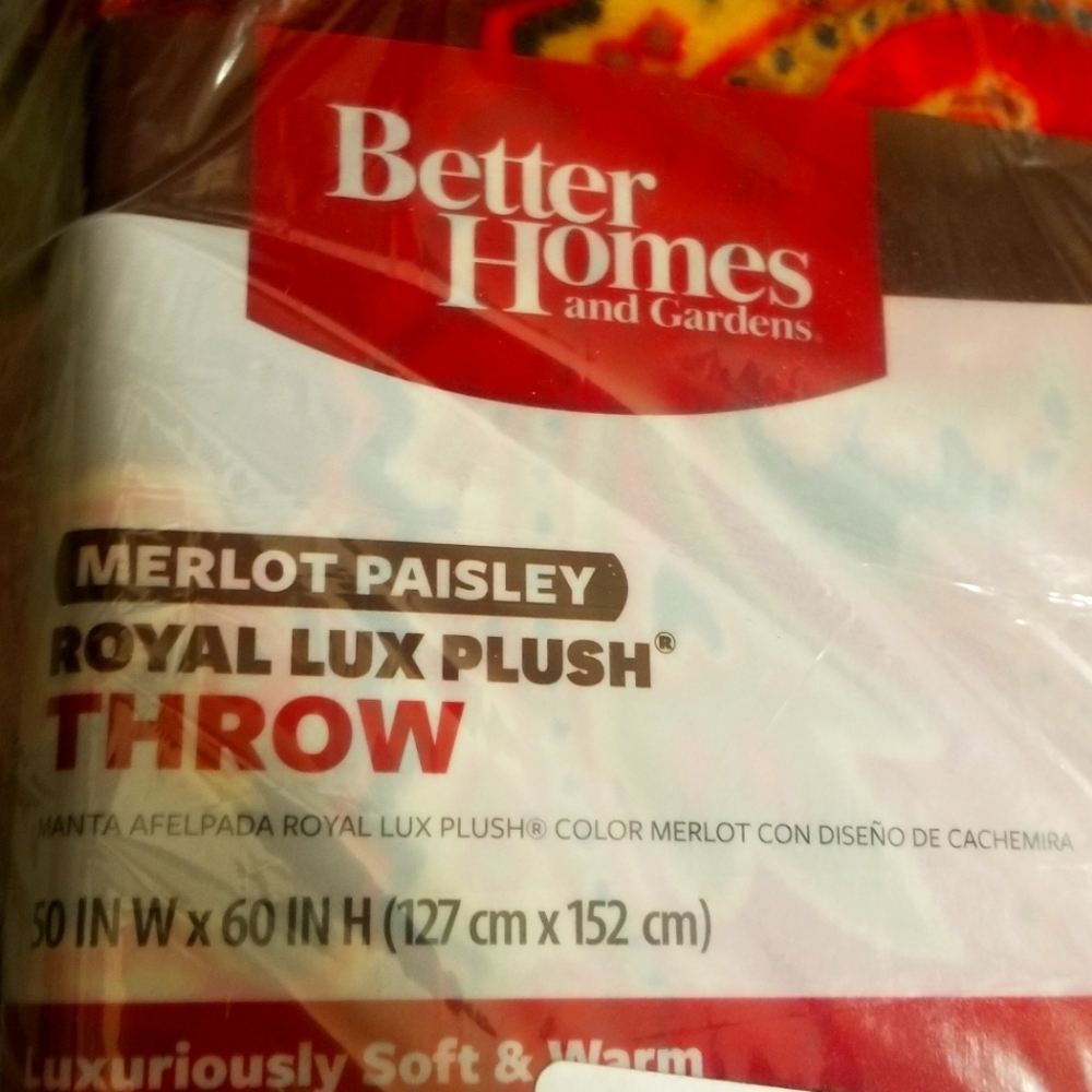 Better Homes and Gardens Merlot Paisley Royal Lux Throw 50"×60"